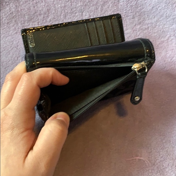 Black Coach Wallet. - Picture 5 of 6
